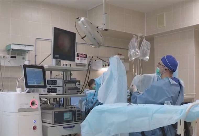 El hospital Calderón Guardia tiene que cerrar hasta cuatro quirófanos al día por falta de personal

 – Reporte Tico