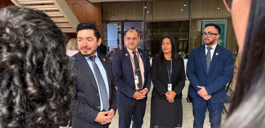 «Si ella lo elige, le daría la bienvenida porque es un gran ministro», recomienda Chaves a Laura Fernández, responsable de Educación.

 – Reporte Tico