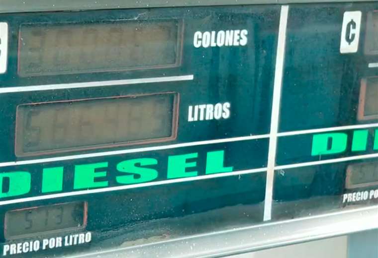 Recope pide aumentar el volumen de gasolinas, diésel y gas de cocina tras conflicto en Medio Oriente

 – Reporte Tico