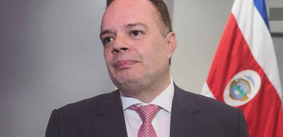 Gonzalo Ramírez dice que los diputados evangélicos son el «carro conservador» del Pueblo Soberano: «respetaremos lo que esté decidiendo la mayoría»

 – Reporte Tico