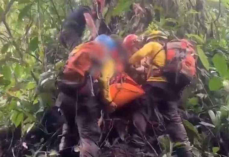 Cámara en casco de bombero registra impactante rescate en Sarapiquí

 – Reporte Tico