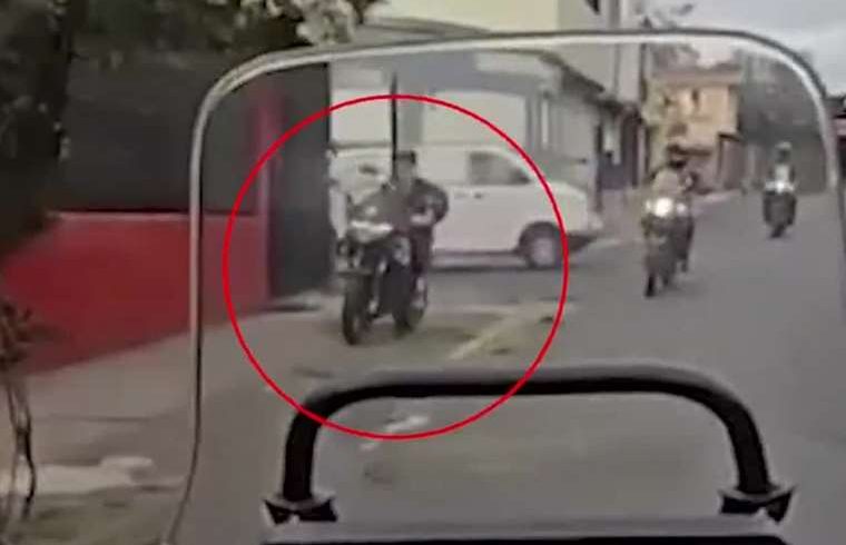 Sin casco, sin carnet de conducir y con matrículas falsas: motociclista detenido en San Sebastián

 – Reporte Tico